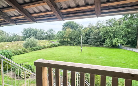 Wingst 105: Giardino, Prato, Shade, Landscaping, Backyard, Parco, Cortile, Estate, Erba Sintetica, Latifoglie