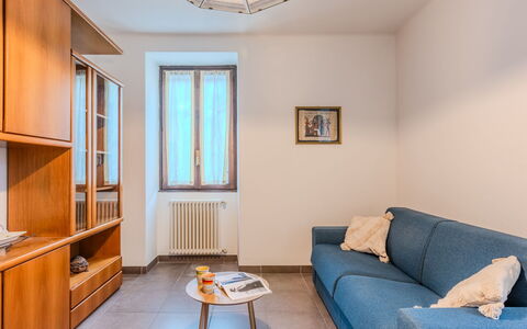 Cozy Holiday Home: Casa, Porta, Villetta, Cortile, Sedia, Mobili Da Esterno, Backyard, Tavolo Esterno, Pianta Della Casa, Tenda
