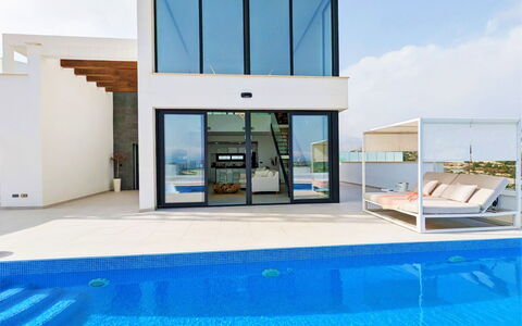 Residencial Panoramic: Piscina, Shade, Ricorrere, Design, Villa, Hotel, Eco Hotel, Illuminazione Diurna, Balcone
