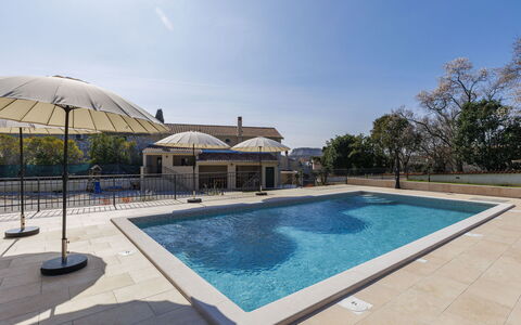 Tone i Maria: Appartamento, Ricorrere, Balcone, Hotel, Piscina, Resort Citta ', Spiaggia