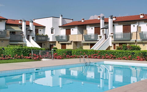 Corte Girasole: Appartamento, Ricorrere, Balcone, Hotel, Piscina, Resort Citta ', Spiaggia