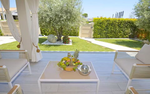 Villa Rei M&M: Appartamento, Ricorrere, Balcone, Hotel, Piscina, Resort Citta ', Spiaggia