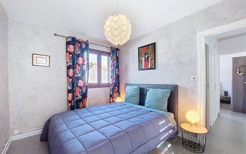 Juliette: Mobilia, Interior Design, Letto, Camera Da Letto, Pavimento, Pavimentazione, Lenzuolo, Camera, Bedding, Biancheria