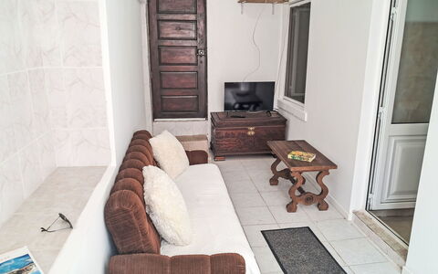 Albuquerque: Mobilia, Pavimentazione, Pavimento, Interior Design, Legna, Camera, Divano, Appartamento, Soggiorno, Casa