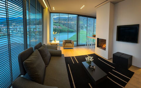 Villa Bilor Luxe: Mobilia, Interior Design, Pavimentazione, Divano, Pavimento, Soggiorno, Illuminazione, Casa, Soffitto, Appartamento