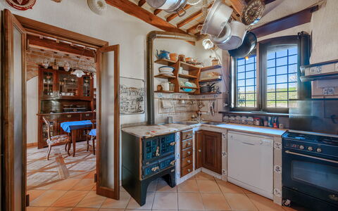 Il Giuncheto, Pool, Amazing View, Umbrian Countrys: Cucina, Interior Design, Legna, Mobilia, Pavimentazione, Cabinetry, Soffitto, Camera, Controsoffitto, Illuminazione