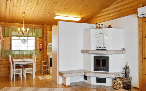 Millantupa: Legna, Interior Design, Pavimentazione, Mobilia, Soffitto, Pavimento, Camera, Soggiorno, Villetta, Color Legno