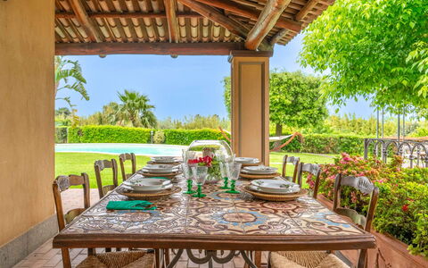 Villa Polistena: Ricorrere, Giardino, Eco Hotel, Sedia, Hacienda, Estate, Shade, Backyard, Landscaping, Agriturismo