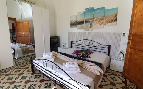 Galene'S Home: Mobilia, Pavimentazione, Pavimento, Interior Design, Camera Da Letto, Camera, Sedia, Appartamento, Letto, Biancheria