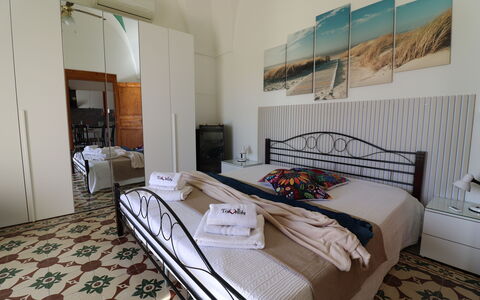 Galene'S Home: Mobilia, Pavimentazione, Pavimento, Interior Design, Camera Da Letto, Camera, Sedia, Letto, Biancheria, Appartamento