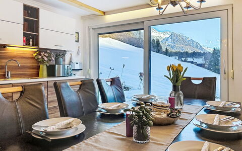 Landhaus Bergkristall: Mobilia, Interior Design, Tavolo, Sedia, Cucina & Sala Da Pranzo Tavolo, Sala Da Pranzo, Illuminazione, Tavola, Camera, Casa