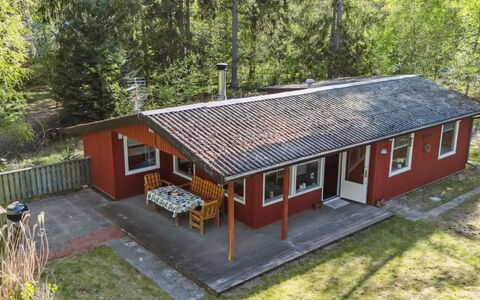 Sigge - 5Km from the Sea: Legna, Casa, Portico, Deck, Latifoglie, Tetto, Color Legno, Pavimento In Legno, Eco Hotel