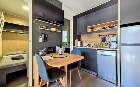 Ma-La: Interior Design, Mobilia, Pavimentazione, Pavimento, Camera, Controsoffitto, Cucina, Cabinetry, Soffitto, Sedia