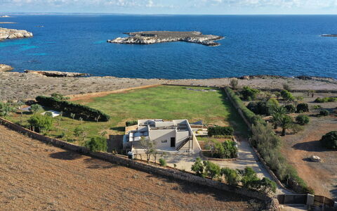 Villa Stornella: Corpo D'Acqua, Acqua, Costa, Risorse Idriche, Costiera E Morfologie Oceanic, Mare, Paesaggio Naturale, Paesaggio, Orizzonte, Riva