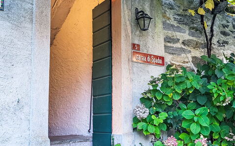 Casa Sambuco: Catena Montuosa, Valle, Alpi, Cresta, Vertice, Quartier Generale
