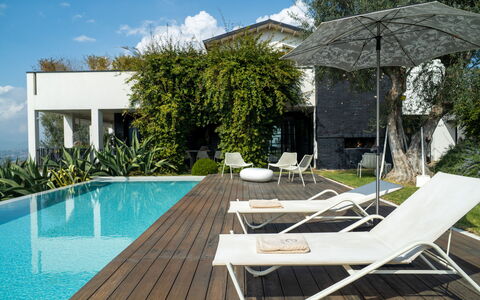 Idea 18: Piscina, Ricorrere, Mobili Da Esterno, Mobilia, Eco Hotel, Shade, Sedia, Lettino, Villa, Pianta Della Casa