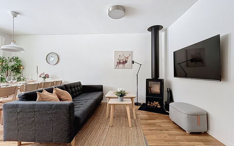 Svanhågna Gård: Legna, Villetta, Casa, Casa, Tetto, Raccordo, Inverno, Neve, Congelamento, Pendenza