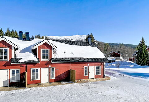 Svanhågna Gård: Legna, Villetta, Casa, Casa, Tetto, Raccordo, Inverno, Neve, Congelamento, Pendenza