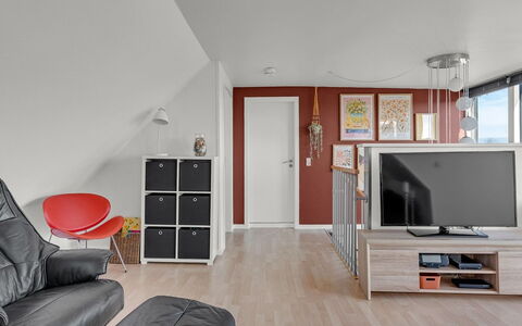 Angret - 380M from the Sea: Mobilia, Interior Design, Pavimentazione, Pavimento, Legna, Soffitto, Camera, Televisione, Soggiorno, Appartamento