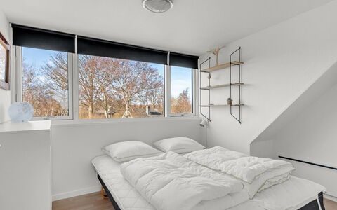 Angret - 380M from the Sea: Letto, Interior Design, Camera Da Letto, Mobilia, Legna, Soffitto, Pavimentazione, Pavimento, Bedding, Lenzuolo