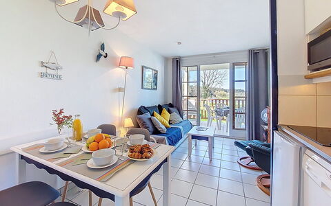 Le Saint Hilaire: Appartamento, Condominio, Balcone, Sedia, Pianta Della Casa, Hotel, Ricorrere, Cortile