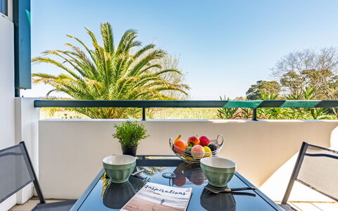 Argi Betean: Zona Residenziale, Casa, Casa, Porta, Appartamento, Sobborgo, Balcone, Cortile, Cortile, Driveway