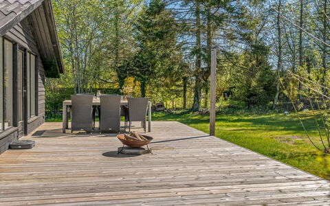 Bedrija - from the Sea: Mobilia, Legna, Interior Design, Pavimentazione, Pavimento, Sedia, Camera, Soffitto, Soggiorno, Appartamento