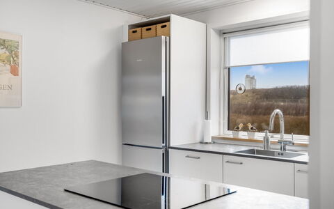 Heida - 1.5Km from the Sea: Elettrodomestico Da Cucina, Cucina, Controsoffitto, Apparecchio Major, Pavimentazione, Elettrodomestico, Interior Design, Pavimento, Cucina Stufa, Cabinetry