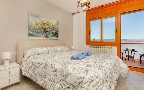 Abie: Interior Design, Mobilia, Letto, Camera Da Letto, Pavimento, Pavimentazione, Legna, Camera, Soffitto, Lenzuolo