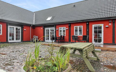 Hinrich - 4.5Km from the Sea