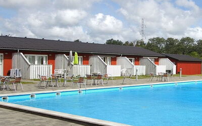 Hinrich - 4.5Km from the Sea