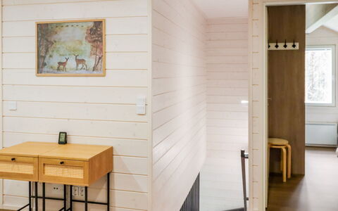 Villa Lumo: Pavimentazione, Pavimento, Parete, Pavimento In Legno, Legna, Interior Design, Casa, Porta, Pavimento Laminato, Latifoglie