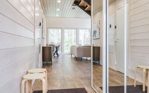 Villa Lumo: Pavimentazione, Pavimento In Legno, Legna, Pavimento, Pavimento Laminato, Interior Design, Porta, Casa, Latifoglie, Plank