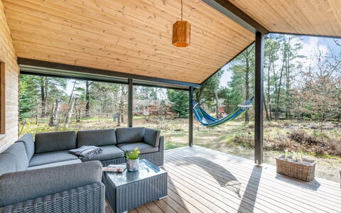 Anu - 2Km to the Fjord: Mobilia, Legna, Interior Design, Pavimentazione, Pavimento, Sedia, Camera, Soffitto, Soggiorno, Appartamento