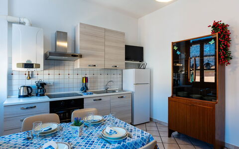 Dimora Storica: Appartamento, Condominio, Inverno, Paesino Di Montagna, Neve