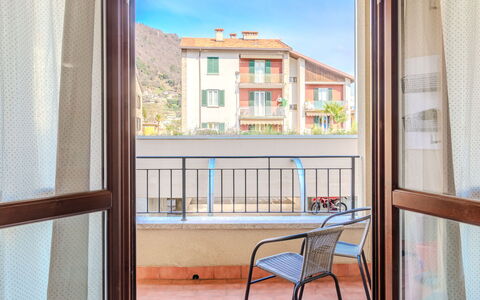 Casa Carla: Appartamento, Condominio, Inverno, Paesino Di Montagna, Neve