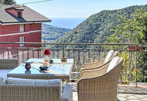 Canepa: Mobilia, Mobili Da Esterno, Sedia, Portico, Balcone, Tavolo Esterno, Deck, Ricorrere, Catena Montuosa, Eco Hotel