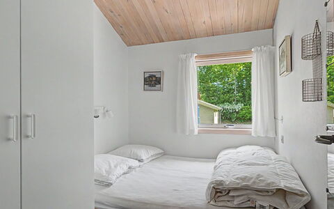 Pascal - 175M from the Sea: Camera Da Letto, Parete, Letto, Legna, Interior Design, Soffitto, Mobilia, Lenzuolo, Pavimento, Bedding