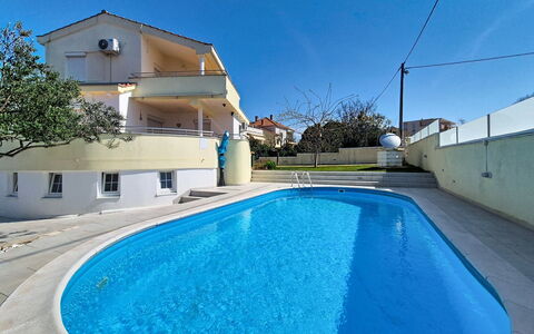 Ivanka: Piscina, Appartamento, Ricorrere, Balcone, Condominio, Shade, Eco Hotel, Hotel, Resort Citta '