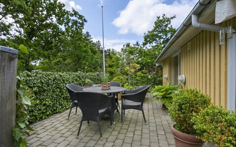 Holmsten - 250M to the Fjord: Mobilia, Legna, Interior Design, Pavimentazione, Pavimento, Sedia, Camera, Soffitto, Soggiorno, Appartamento