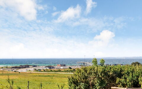 Delan - 650M from the Sea: Cielo, Blu, Giorno, Orizzonte, Mare, Estate, Costa, Costiera E Morfologie Oceanic, Oceano, Riva