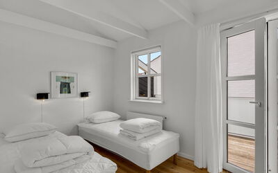 Alwina - 900M from the Sea