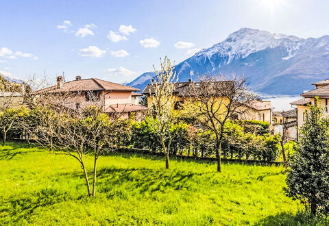 Casa Aldes: Geografia Montane, Montagna, Collina, Catena Montuosa, Paesaggio, Hill Station, Area Rurale, Lotto, Prato, Valle