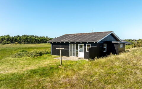 Gunborg - 800M from the Sea: Soffitto, Pavimentazione, Interior Design, Pavimento, Materiale Composito, Mobilia, Ricorrere, Hotel, Design, Illuminazione Diurna