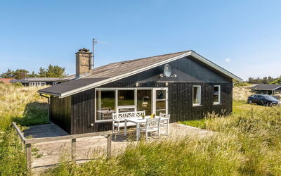 Gunborg - 800M from the Sea