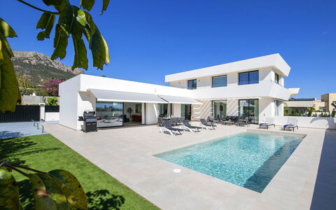Pouw: Ricorrere, Piscina, Hotel, Resort Citta ', Località Balneare, Hacienda, Terme, Tropici, Villa