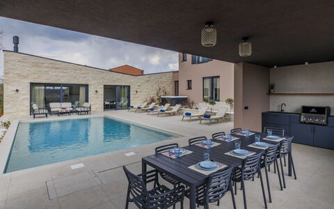 La Mari: Ricorrere, Piscina, Hotel, Resort Citta ', Località Balneare, Hacienda, Terme, Tropici, Villa