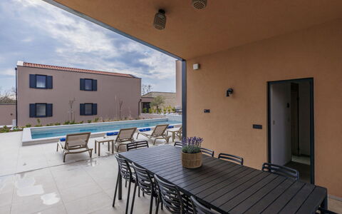 Sola: Ricorrere, Piscina, Hotel, Resort Citta ', Località Balneare, Hacienda, Terme, Tropici, Villa
