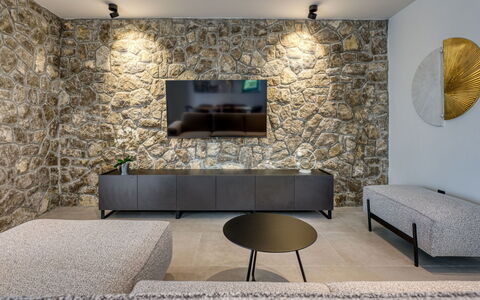 Dream: Parete, Pavimentazione, Interior Design, Mobilia, Divano, Pavimento, Soggiorno, Soffitto, Casa