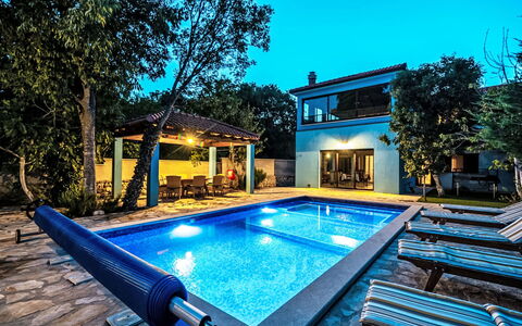 Lino: Ricorrere, Piscina, Hotel, Resort Citta ', Località Balneare, Hacienda, Terme, Tropici, Villa